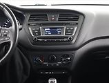 Hyundai i20 (2017) 1.2, Tempomat, Park. senzory - náhled 12