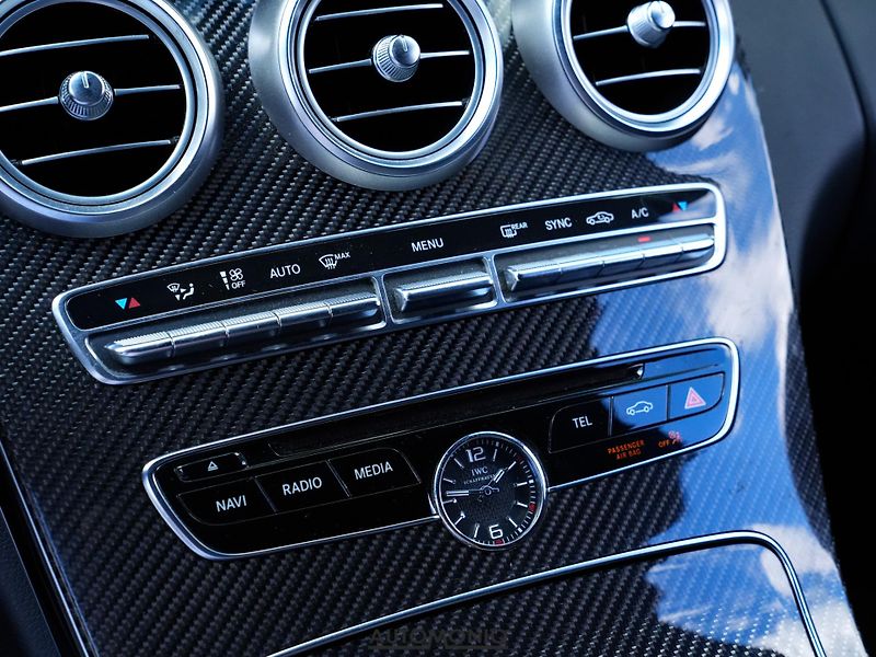 Mercedes-Benz Třídy C (2017) C 63 AMG Burmester, Head-Up - fotka 20 z 37
