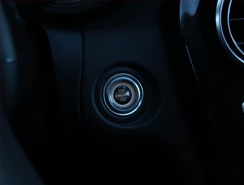 Mercedes-Benz Třídy C (2019) C 200, Automat, Navi, Tempomat - fotka 18 z 24