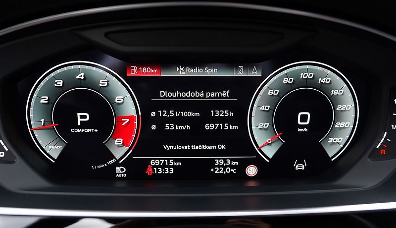 Audi S8 4.0 TFSI Quattro/B&O/Matrix/57 - fotka 37 z 48