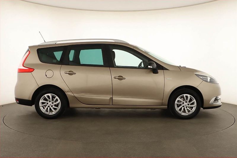 Renault Grand Scénic (2016) 1.2 TCe, Navi, Tempomat - fotka 6 z 18