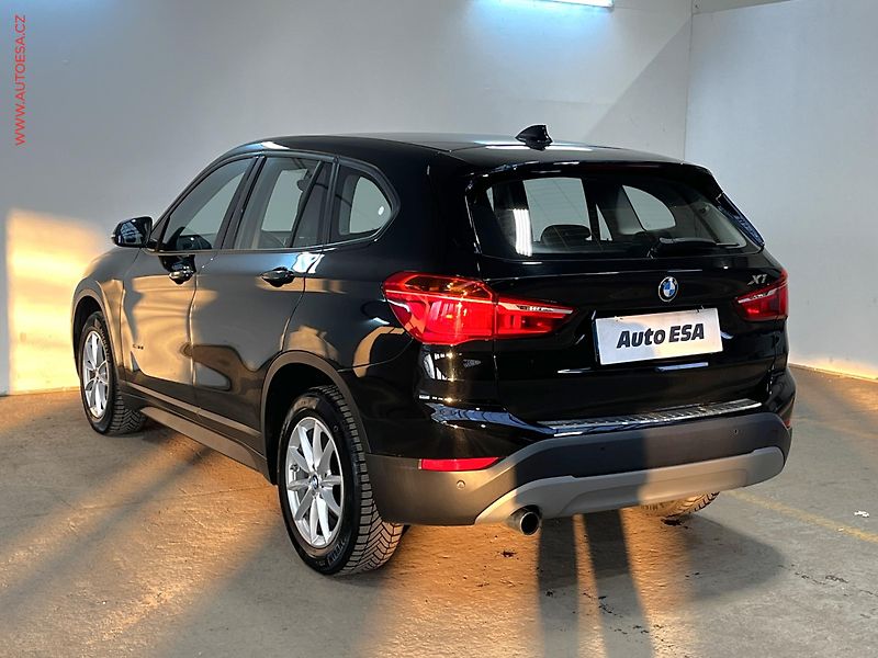BMW X1 (2017) 1.5i, Klima - fotka 6 z 19