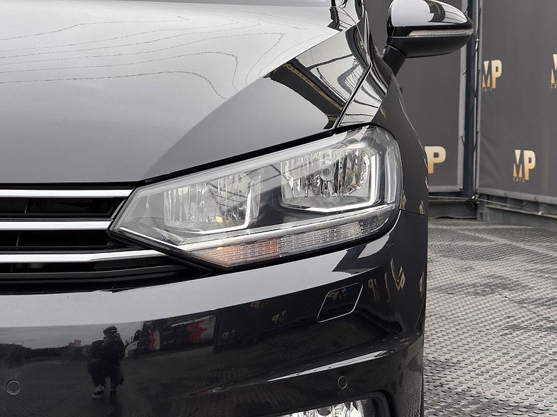 Volkswagen Touran (2017) 1.4TSi 110kW, Highline, 7 míst - fotka 42 z 48