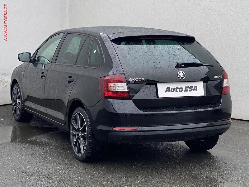 Škoda Rapid (2015) 1.6 TDi, Sport, xenon, panor - fotka 6 z 15