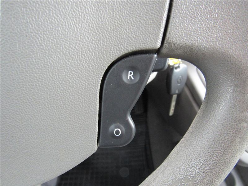 Renault Kangoo 1,5 DCi 63KW 5míst - fotka 19 z 29