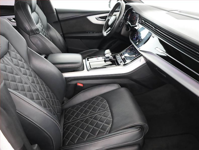 Audi Q8 (2021) 50 TDI - fotka 7 z 19