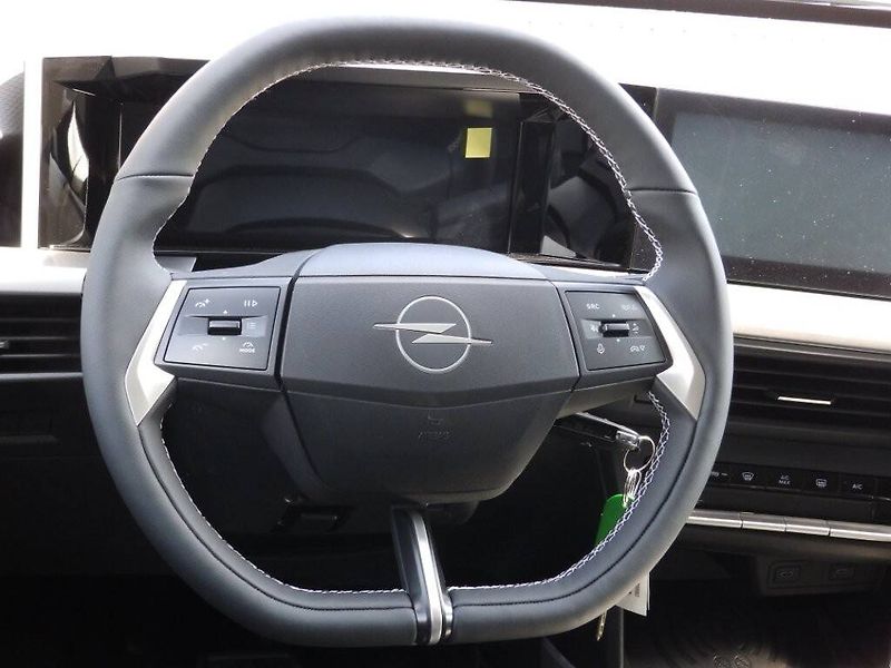 Opel Frontera (2026) GS Hybrid 1.2 TURBO ( - fotka 20 z 30