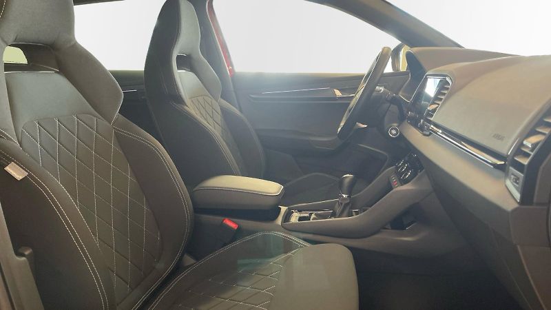 Škoda Karoq (2025) Sportline 1.5TSI 110kW - fotka 14 z 32