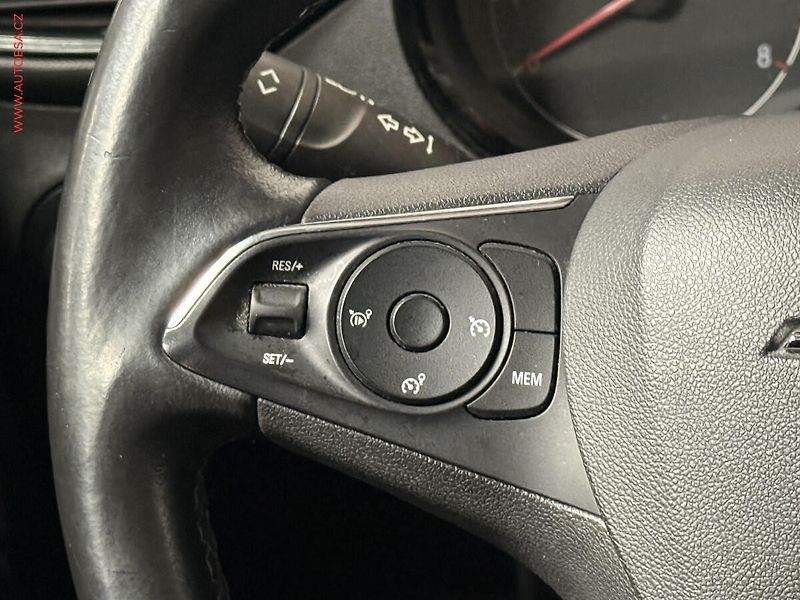 Opel Crossland X (2018) 1.2 i, ČR - fotka 14 z 17