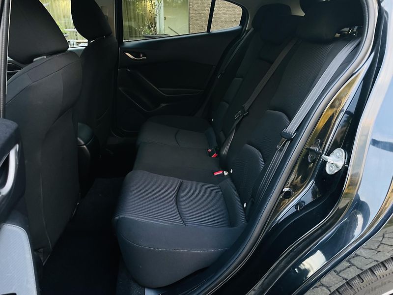 Mazda 3 2.0i MANUÁL VÝHŘEV SENZORY LED - fotka 27 z 40
