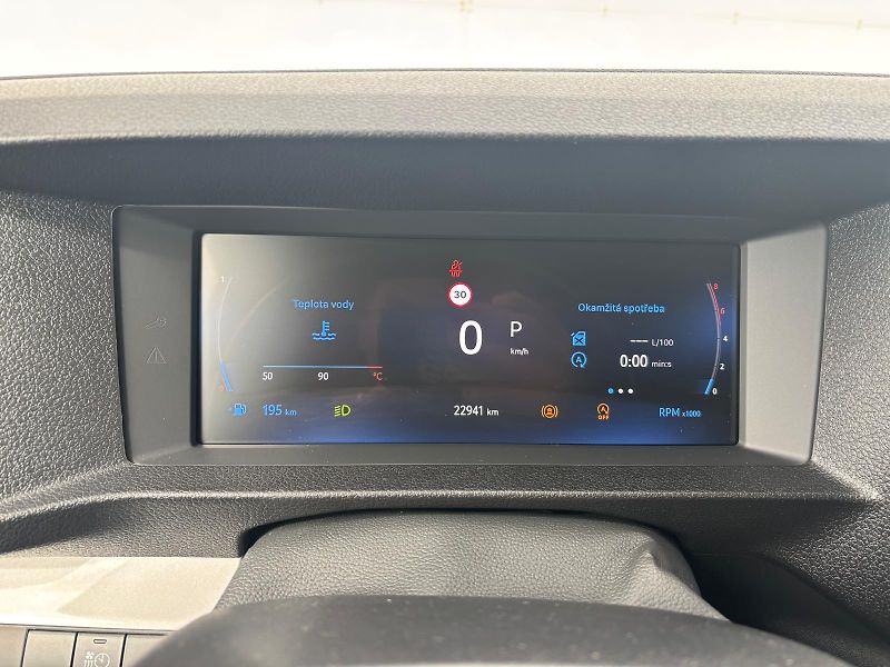 Toyota ProAce 2,0 D-4D 8AT L2 Family Webasto - fotka 16 z 25