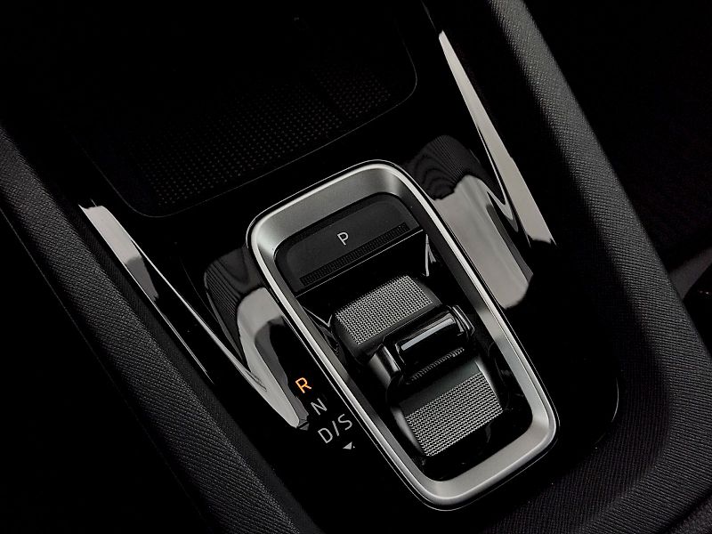 Škoda Octavia (2024) Top Selection 1,5 Tsi 110 Kw D - fotka 22 z 37