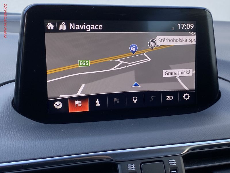 Mazda 3 (2018) 2.0 i, ČR, LED, navi - fotka 17 z 18