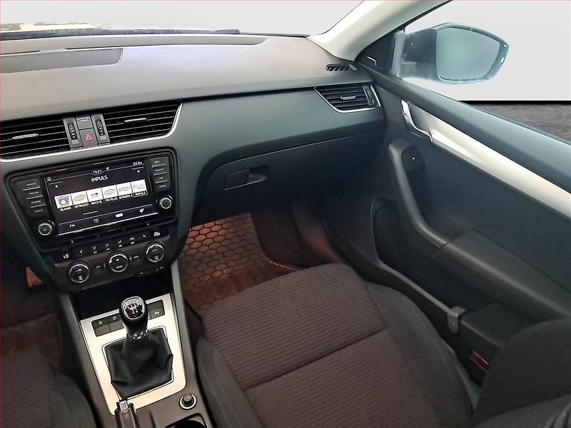 Škoda Octavia (2017) Style 1.6 TDI, Serv.kniha - fotka 8 z 21