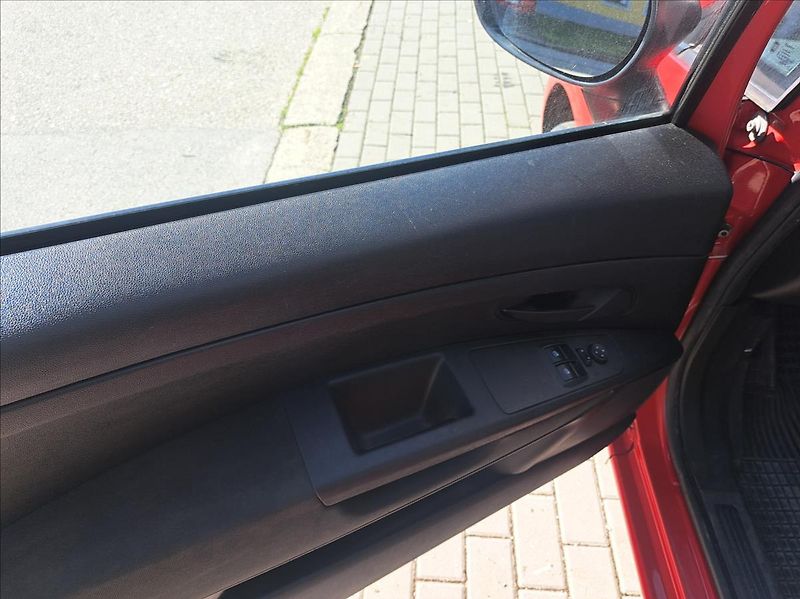 Fiat Punto 1,2 i - fotka 18 z 32