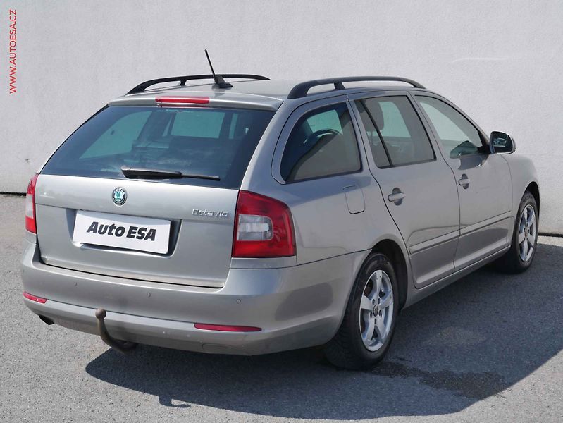 Škoda Octavia (2013) 2.0TDi, DSG, xenon, navi - fotka 4 z 14