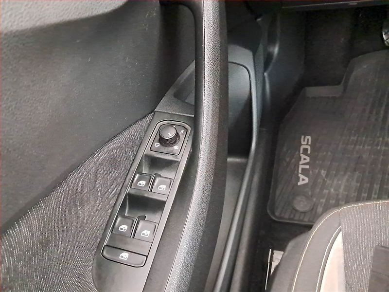 Škoda Scala (2021) Style Plus 1.0 TSI, Serv.kniha - fotka 16 z 19