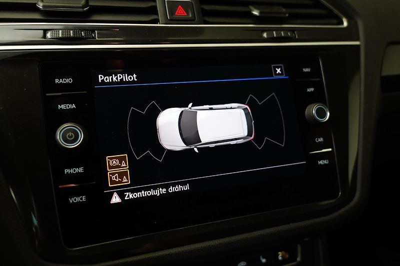 Volkswagen Tiguan - fotka 20 z 26