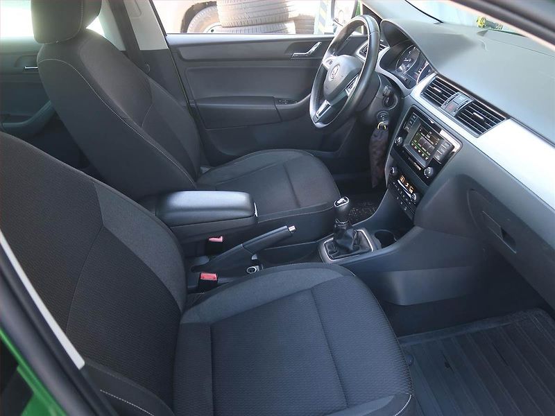 Škoda Rapid (2015) Spaceback 1.2 TSI, Serv.kniha - fotka 9 z 14