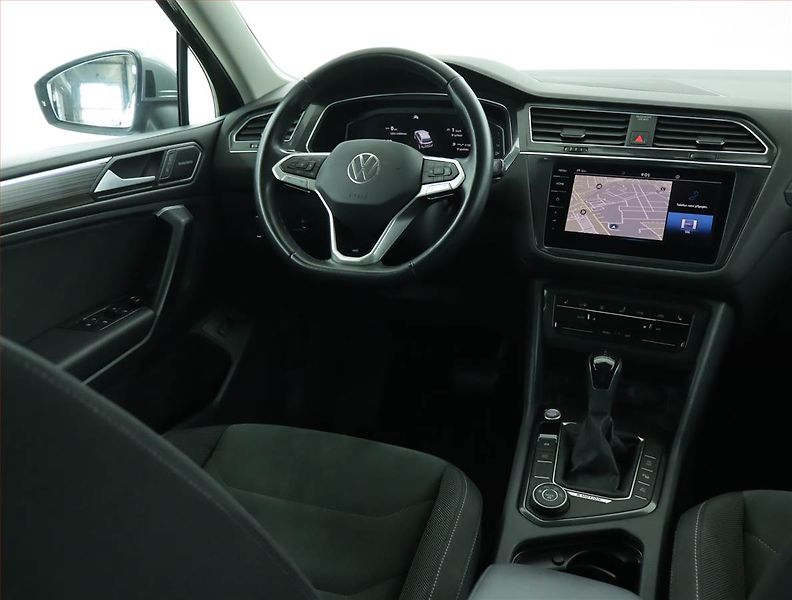 Volkswagen Tiguan Allspace (2022) 2.0 TDI - fotka 7 z 17