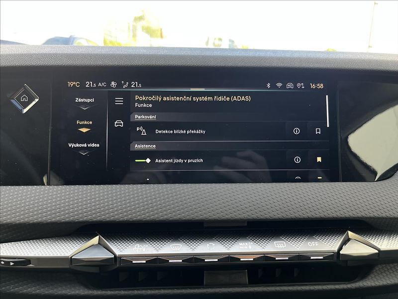 DS Automobiles DS4 1,2   PALLAS 136 HYBIRD - fotka 19 z 24