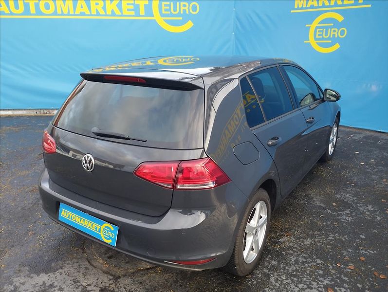 Volkswagen Golf 1,2 TSi 63KW - fotka 4 z 18