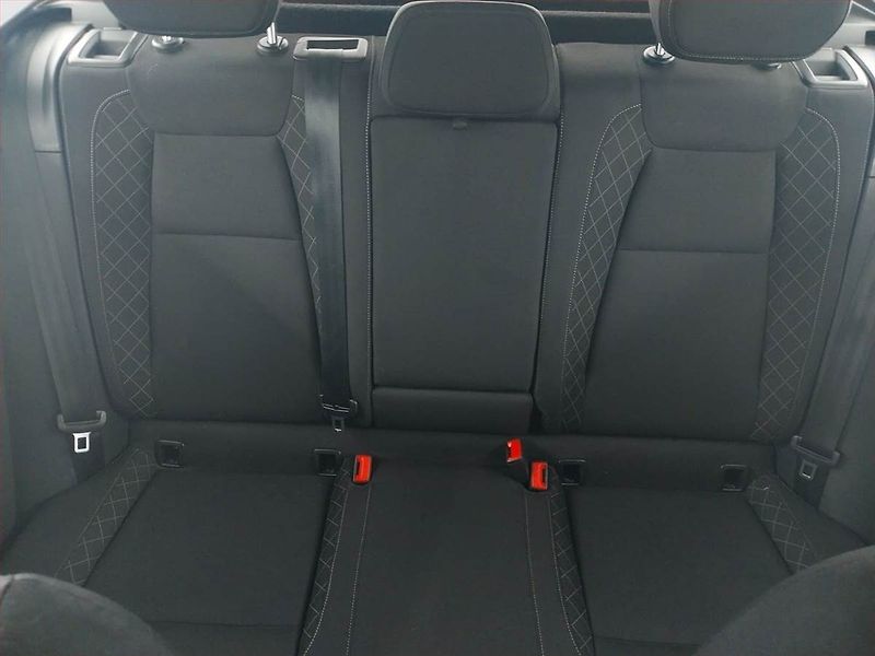 Škoda Karoq (2019) Ambition 1.6 TDI, Automat - fotka 10 z 19