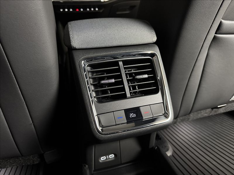 Škoda Enyaq 60 LED Matrix Tepelko Assist - fotka 15 z 50