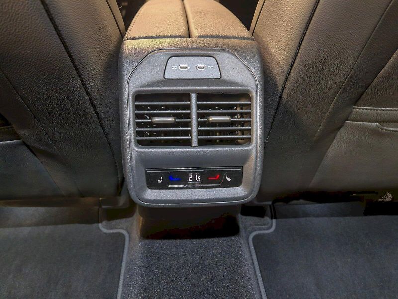 Škoda Superb (2025) iV 1.5 TSI 150 kW DSG L&K - fotka 28 z 32