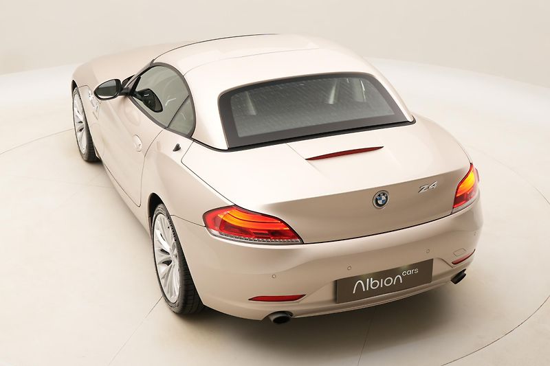 BMW Z4 sDrive 35i N54 AUT CZ 1. maj - fotka 55 z 56