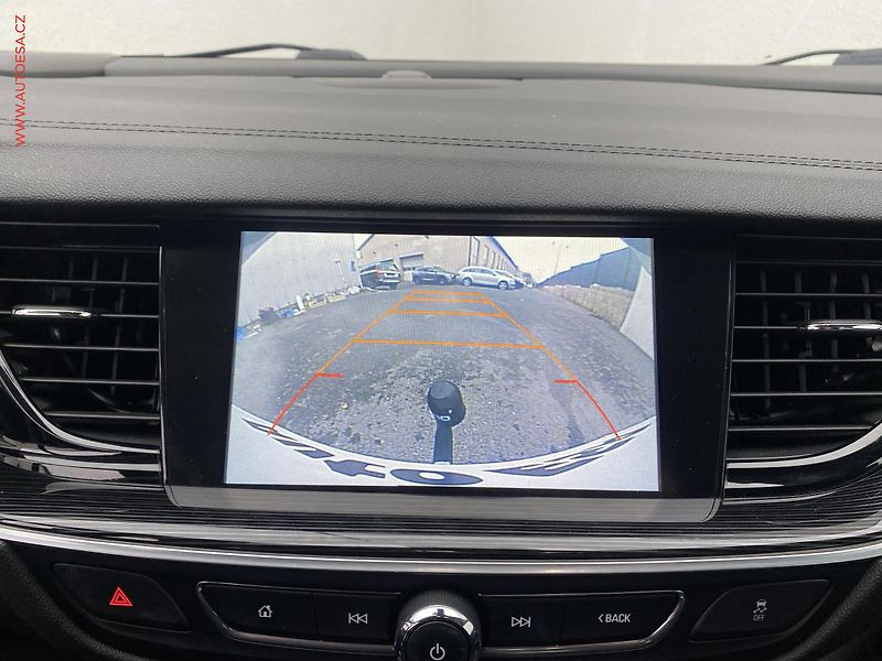 Opel Insignia (2018) 2.0 T 4x4, 2.maj,ČR - fotka 17 z 19