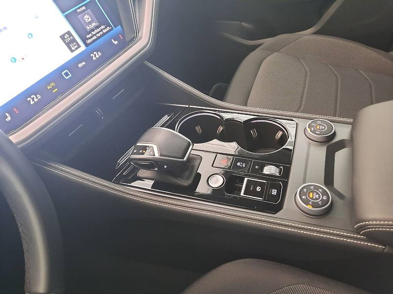 Volkswagen Touareg (2024) 3.0 TDI 4Motion (170kW/231k) - fotka 13 z 28