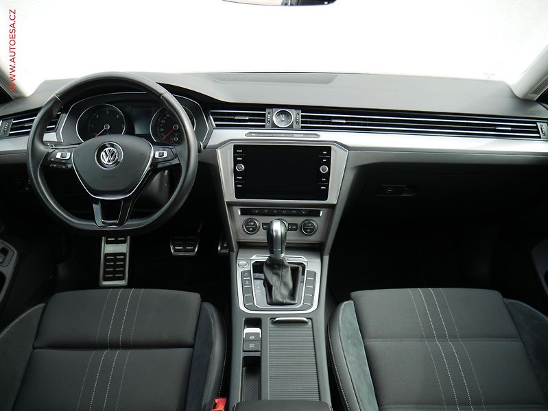 Volkswagen Passat (2018) 2.0TDI 4x4, ČR, Alltrack - fotka 8 z 19