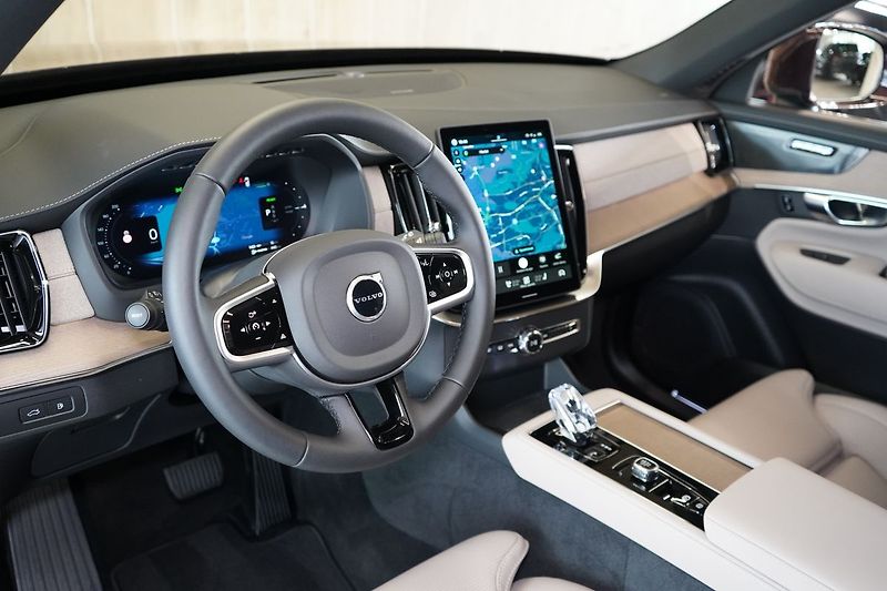 Volvo XC90 T8 PLUS Bright, Vzduch, 360° - fotka 19 z 50