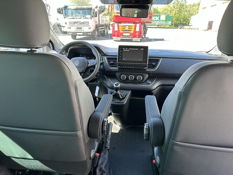 Renault Trafic (2026) COMBI L2H1 150k RED 8 míst - fotka 31 z 32