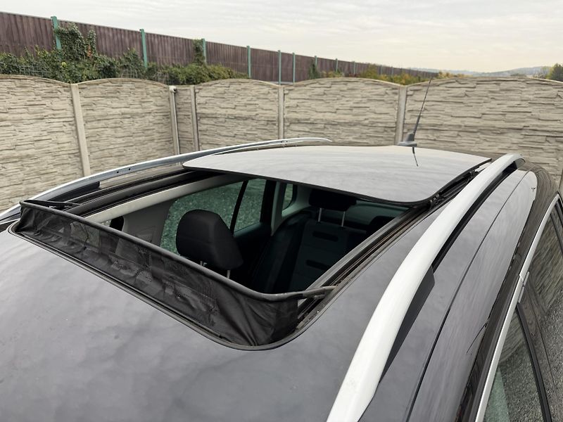 Volkswagen Tiguan 140PS 4x4 DSG PANORAMA - fotka 158 z 158