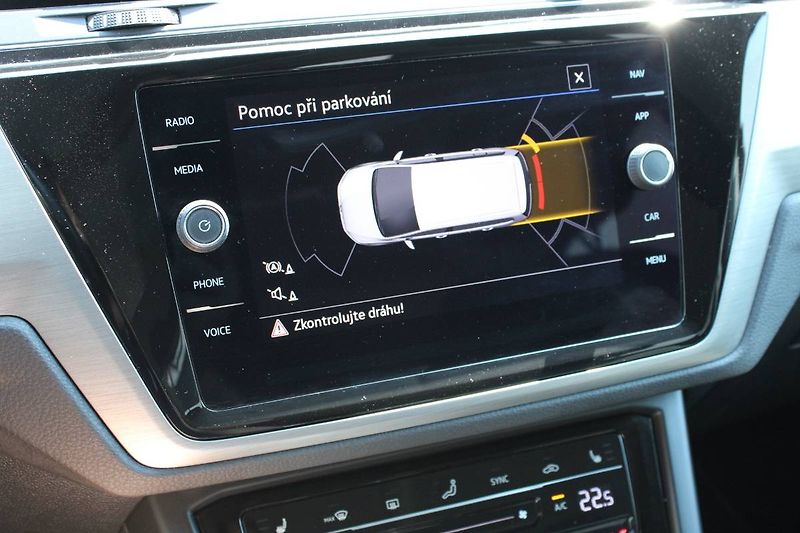 Volkswagen Touran (2022) 2.0 TDI 110kW DSG tažné - fotka 15 z 35