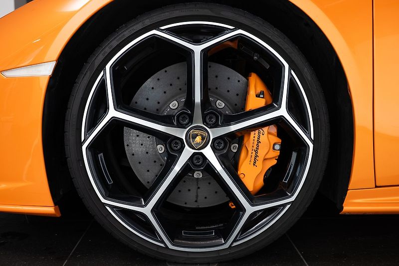 Lamborghini Huracán EVO coupé /LIFT/Sensonum/PPF - fotka 21 z 23