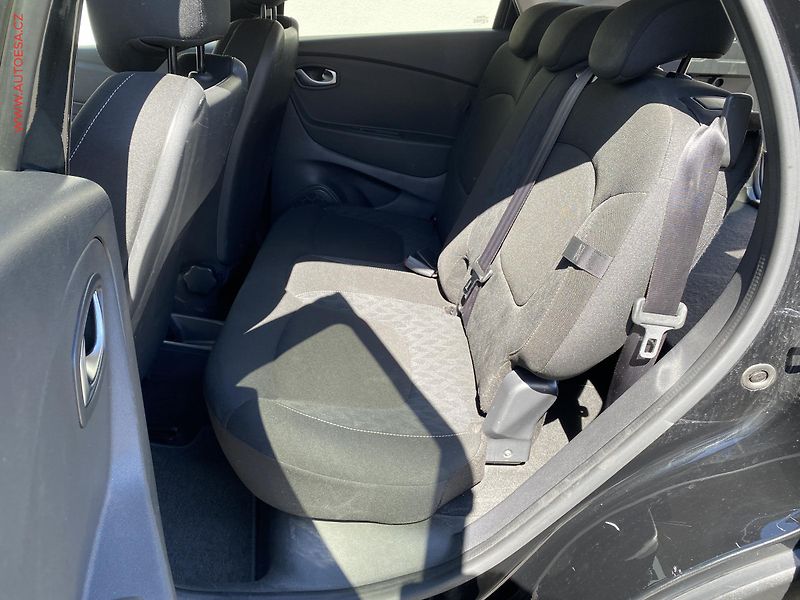 Renault Captur (2019) 1.3 TCe, ČR, Limited, navi, - fotka 10 z 18