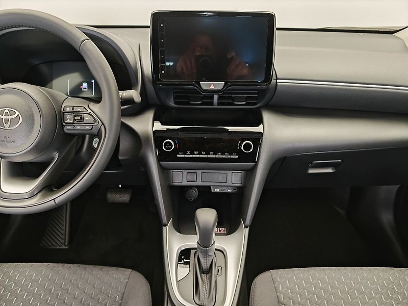 Toyota Yaris Cross 1.5 Hybrid eCVT Comfort 4x2 - fotka 16 z 33