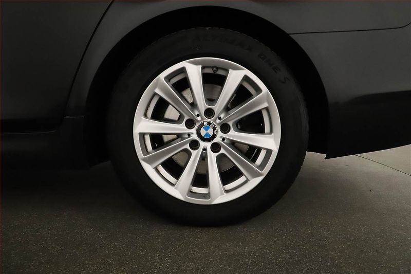 BMW Řada 5 (2015) 520d, Kůže, Bi-Xenony - fotka 20 z 20