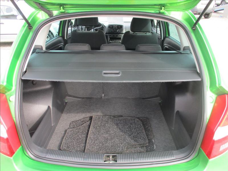 Škoda Fabia 1,2 TSI, klimatizace, serviska - fotka 10 z 33