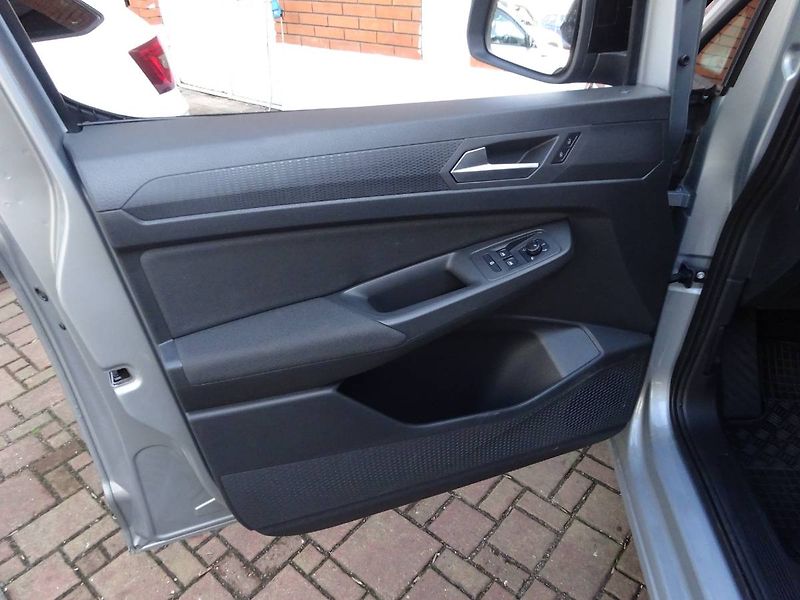 Volkswagen Caddy (2026) Life 1,5 TSI DSG - fotka 7 z 30