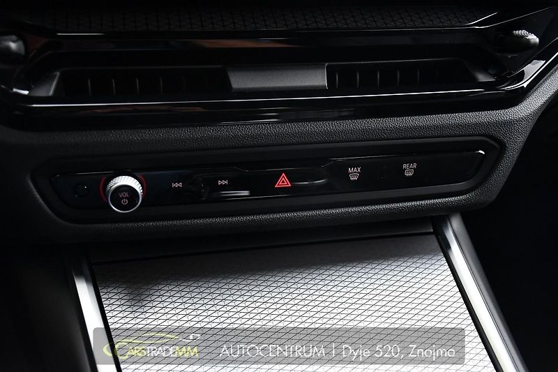 BMW Řada 3 320d xD M-SPORT PANORAMA H/K  - fotka 34 z 57