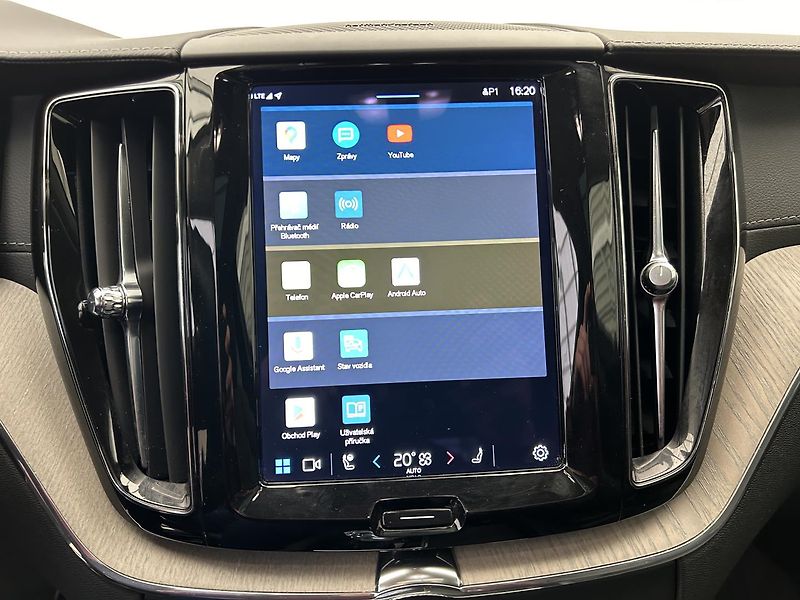Volvo XC60 2.0 T6 4x4 Recharge Inscriptio - fotka 26 z 31