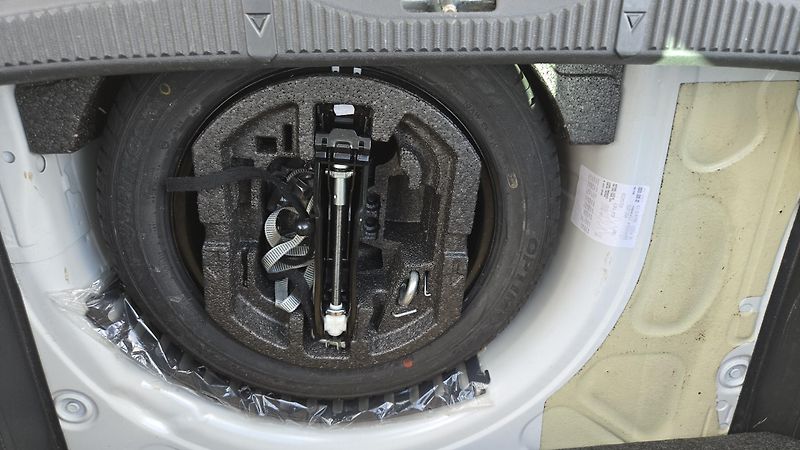 Škoda Roomster 1.4 16V FRESH 1MAJITEL - fotka 39 z 39