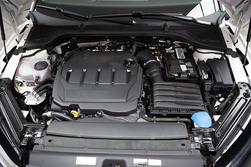 Škoda Octavia 2.0TDI 110kW AMBITION+*ČR 1.M* - fotka 31 z 37