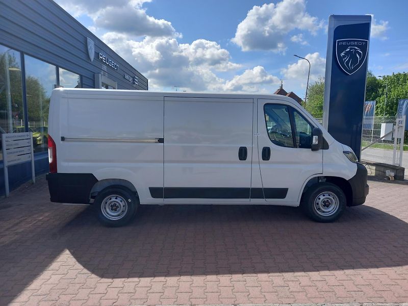 Peugeot Boxer (2026) Furgon 3000 L2H1 BlueHDi 120k - fotka 5 z 10