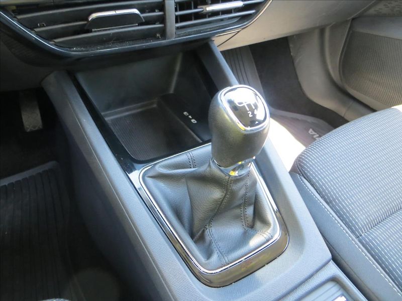 Škoda Octavia 1,5 TSI 110kW Ambition ČR - fotka 12 z 22