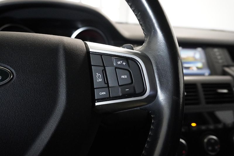 Land Rover Discovery Sport 2.0D 177kW 4x4 AUTOMAT - fotka 16 z 29